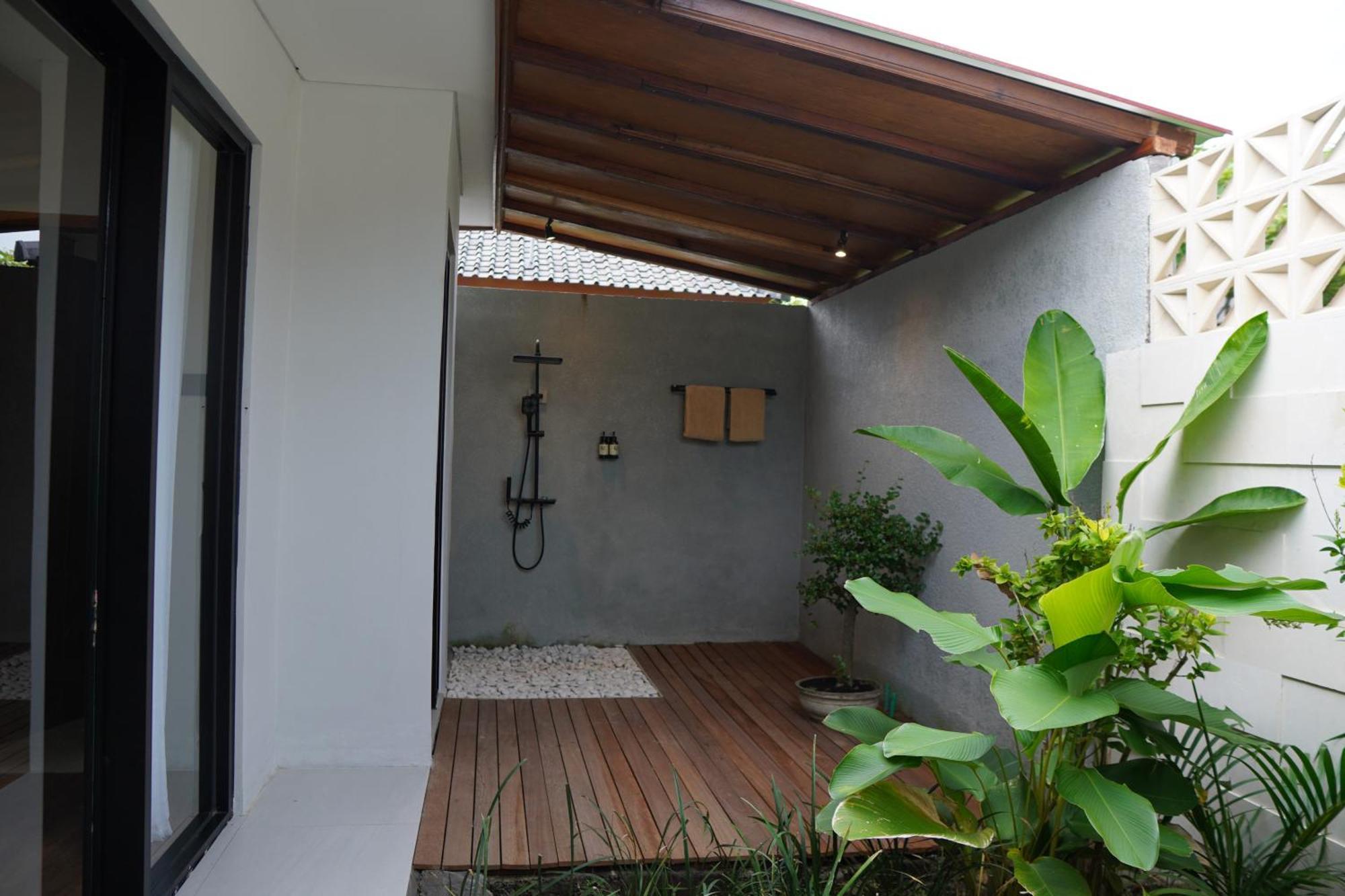 Lovina Haven Boutique Resort Exterior photo